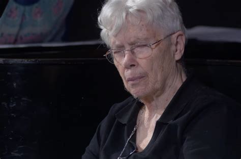 The Great Learning (Learning) by Pauline Oliveros Embraces Sonic Textures and Drone Explorations